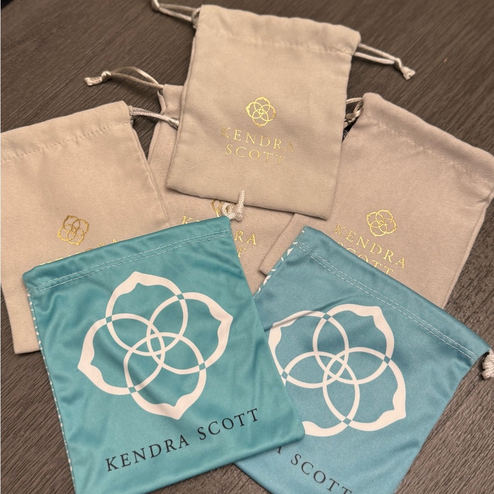 Kendra Scott Cream and Teal Jewelry Pouches